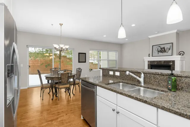 $475,000 | 17710 Valley Cove Court, Wayzata, MN 55391