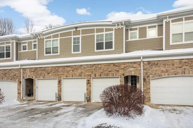 $475,000 | 17710 Valley Cove Court, Wayzata, MN 55391