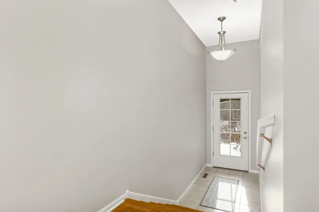 $475,000 | 17710 Valley Cove Court, Wayzata, MN 55391