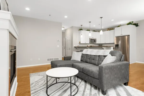 $475,000 | 17710 Valley Cove Court, Wayzata, MN 55391