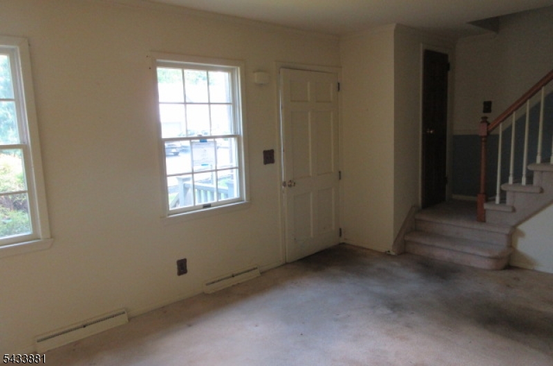 12 Jericho Road Butler, NJ 07405 - Photo 5 of 17