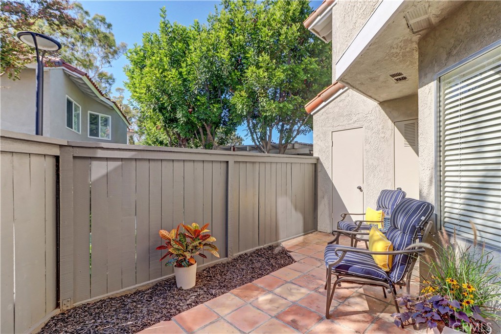 266 Lemon Grove Irvine, CA 92618 - Photo 29 of 55 Back patio area