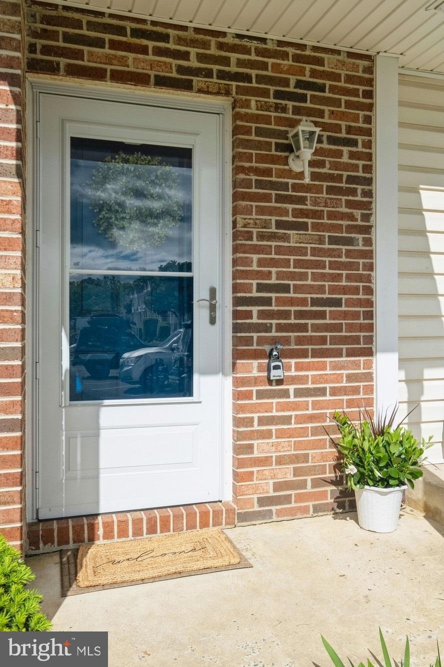 77 Sudbury Square Sterling, VA 20164 - Photo 3 of 33 Welcome Home!