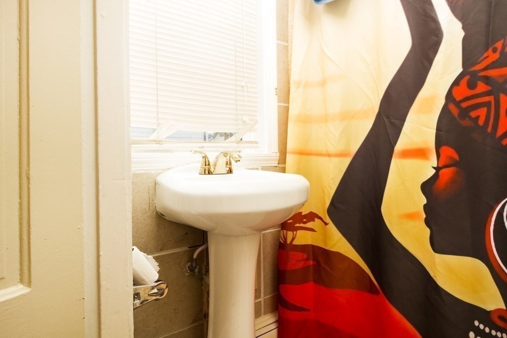 28 Cook Street Fall River, MA 02724 - Photo 13 of 29 Gallery Image 13