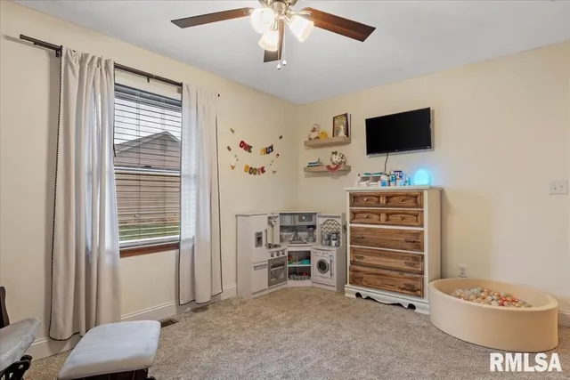 $205,000 | 1023 West Van Buren Street, Auburn, IL 62615