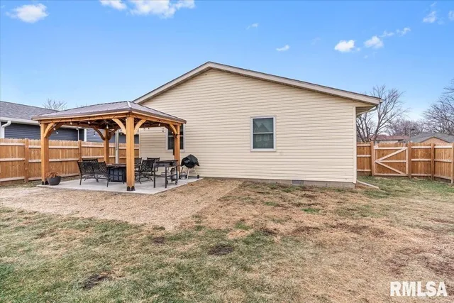 $205,000 | 1023 West Van Buren Street, Auburn, IL 62615