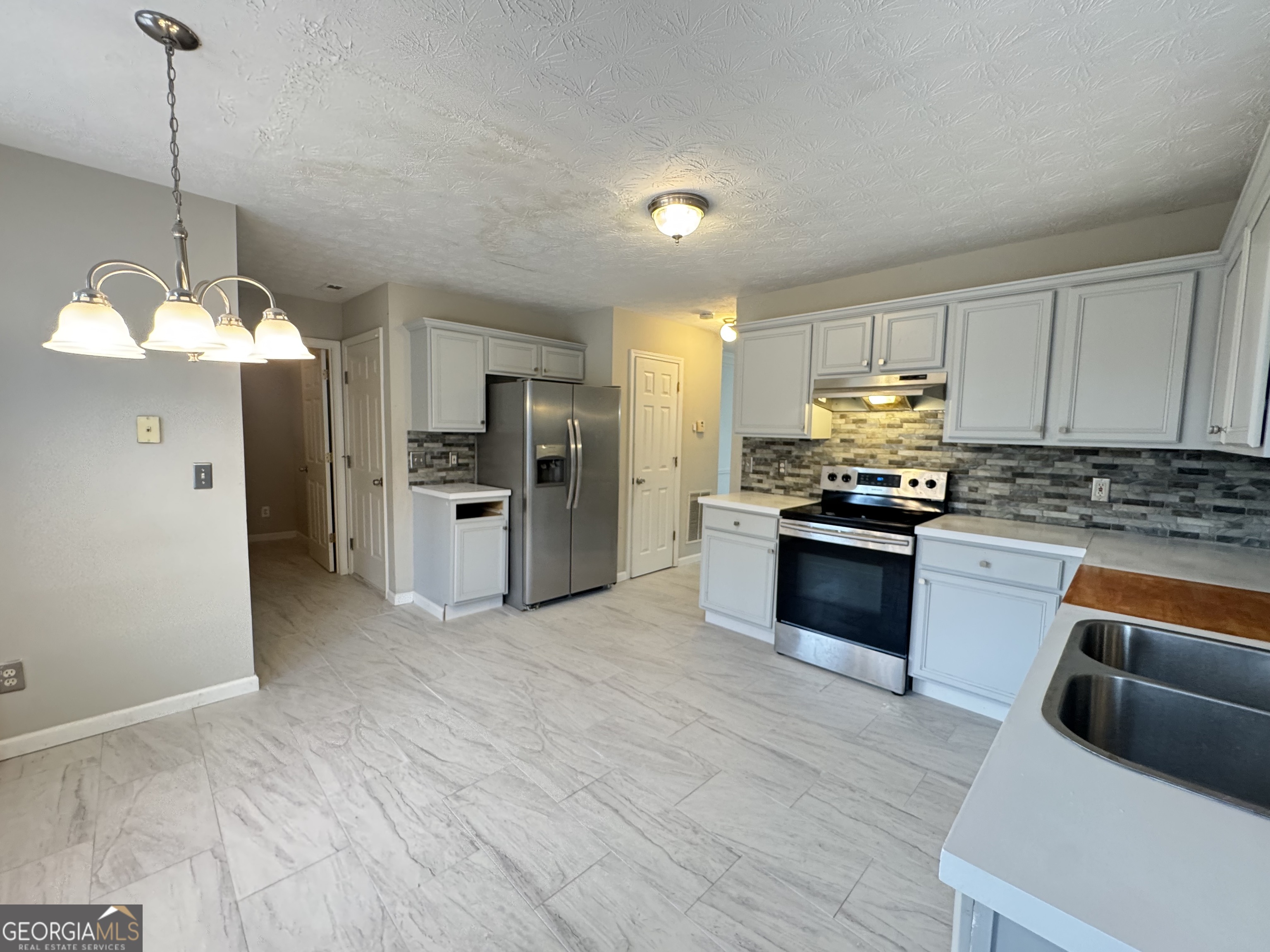 2121 Silva Court Conley, GA 30288 - Photo 11 of 38