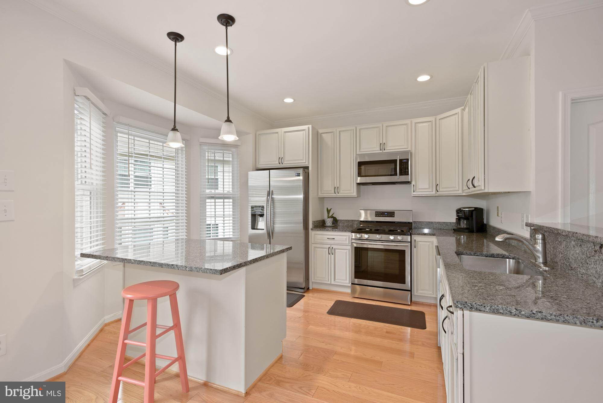 44898 Point Bay Terrace Ashburn, VA 20147 - Photo 11 of 32