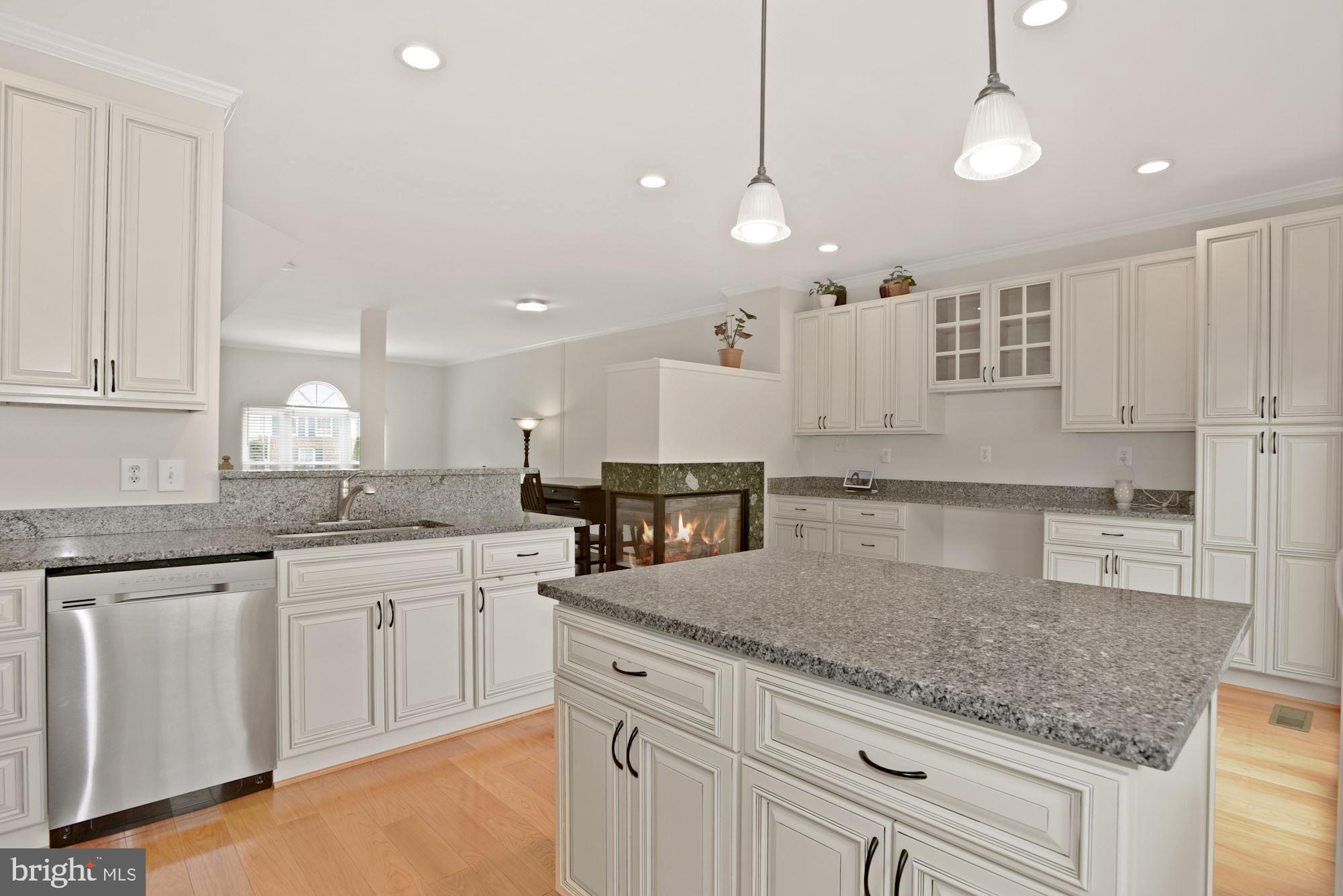 44898 Point Bay Terrace Ashburn, VA 20147 - Photo 13 of 32