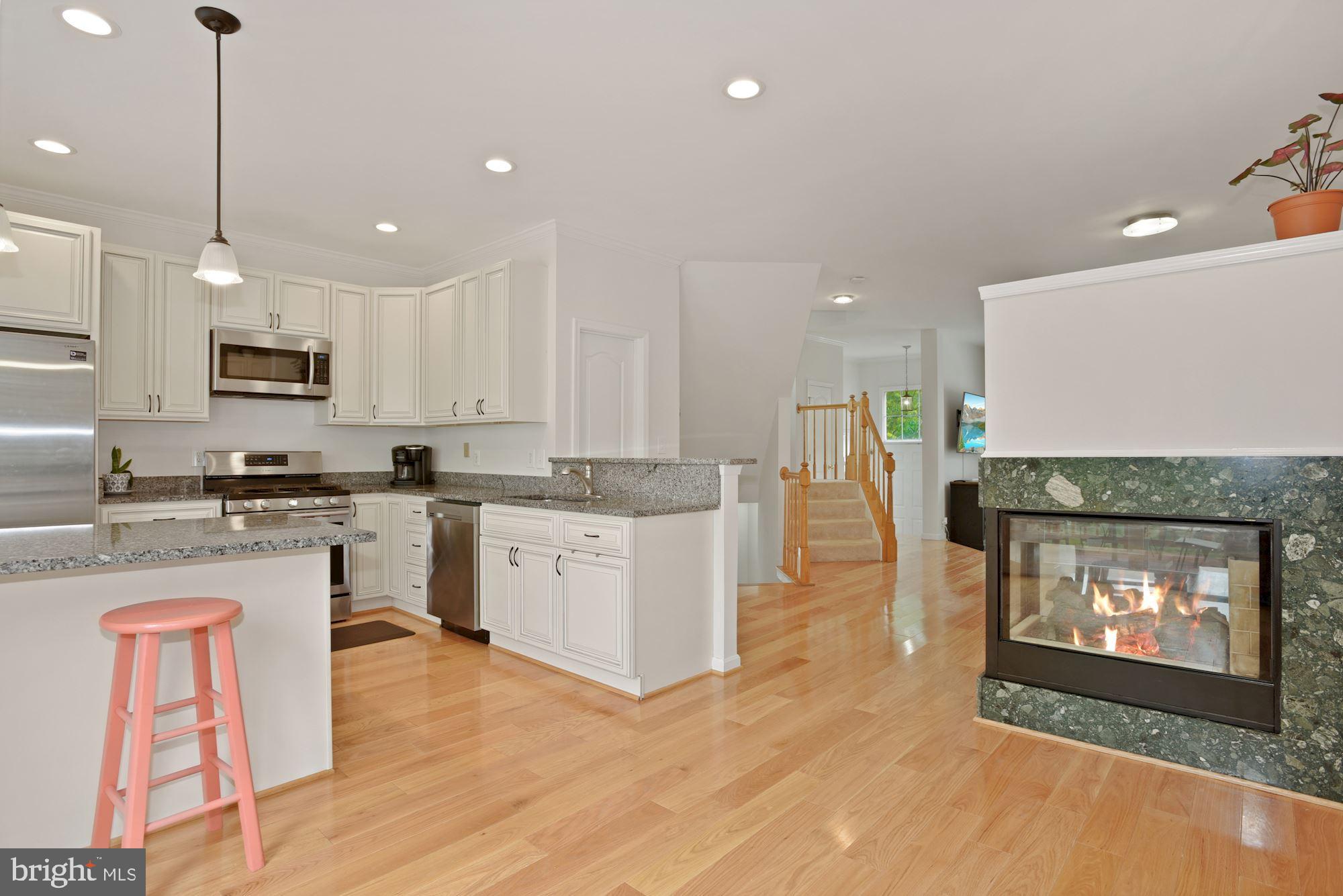 44898 Point Bay Terrace Ashburn, VA 20147 - Photo 14 of 32