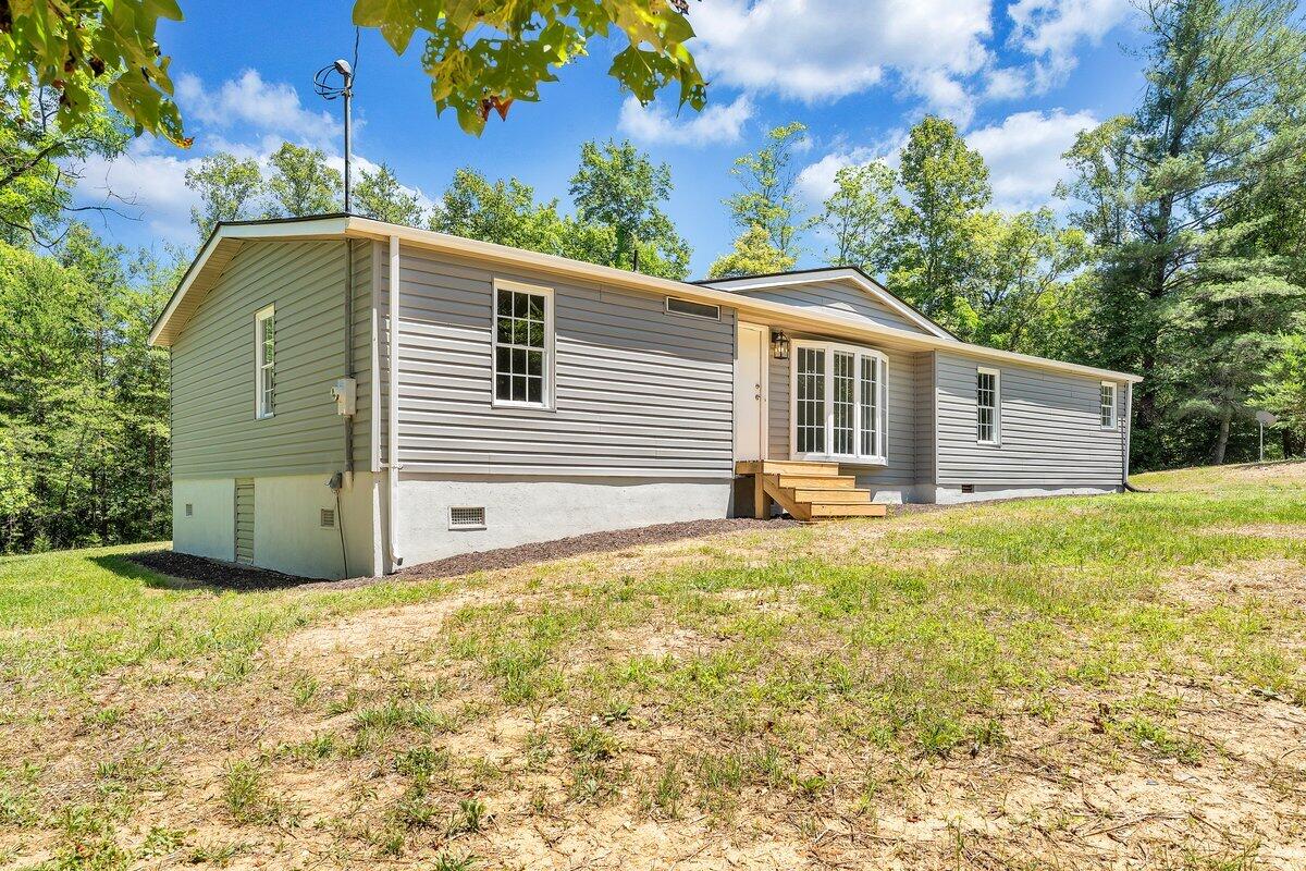 94 Bryants Lake Road Bassett, VA 24055 - Photo 6 of 46 MIB02241 (1)