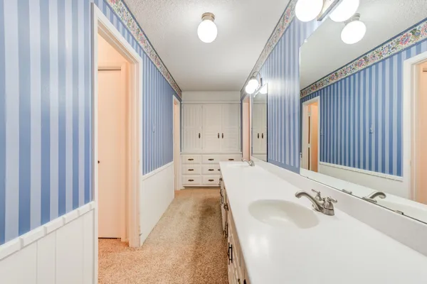 $289,900 | 1601 East Crystal Lane, Brownfield, TX 79316