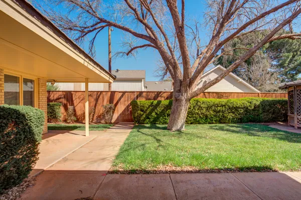 $289,900 | 1601 East Crystal Lane, Brownfield, TX 79316