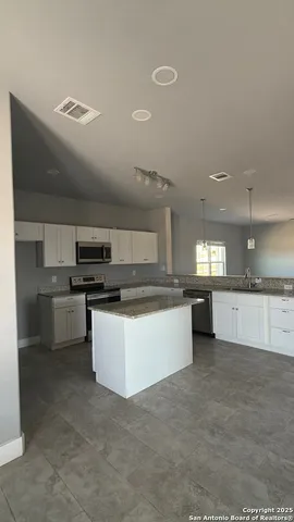 $347,000 | 517 Lazy Oak Lane, La Vernia, TX 78121