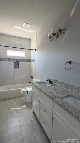 $347,000 | 517 Lazy Oak Lane, La Vernia, TX 78121