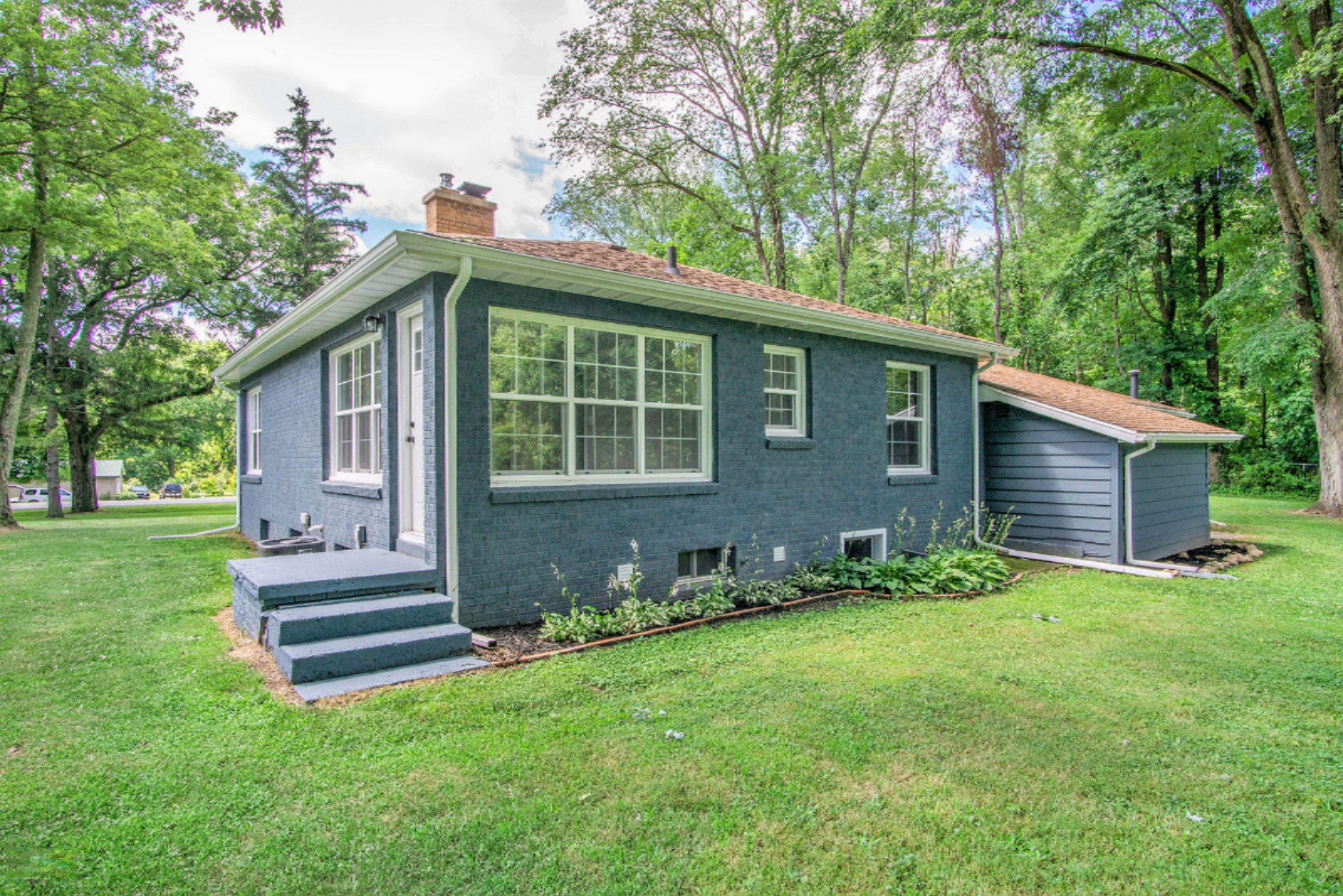 1803 Niles Buchanan Road Niles, MI 49120 - Photo 3 of 28 DSC00053
