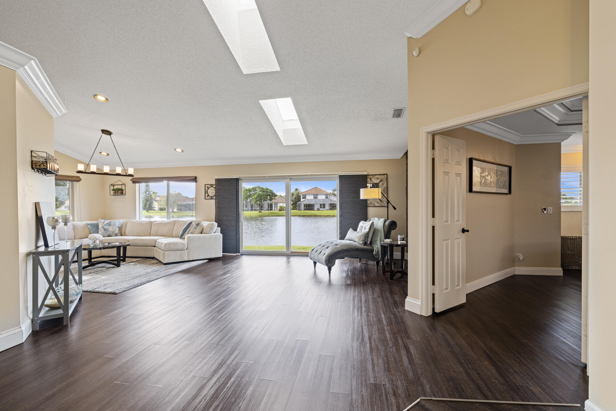 12430 Baywind Court Boca Raton, FL 33428 - Photo 4 of 29 Lakeview