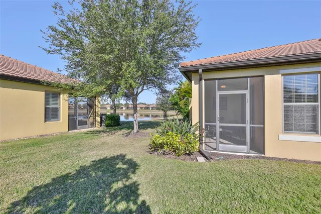 $258,000 | 5404 Sunset Falls Drive, Apollo Beach, FL 33572