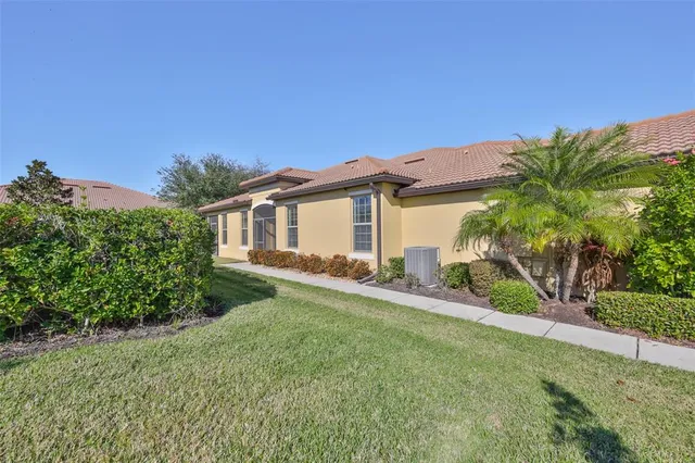 $258,000 | 5404 Sunset Falls Drive, Apollo Beach, FL 33572