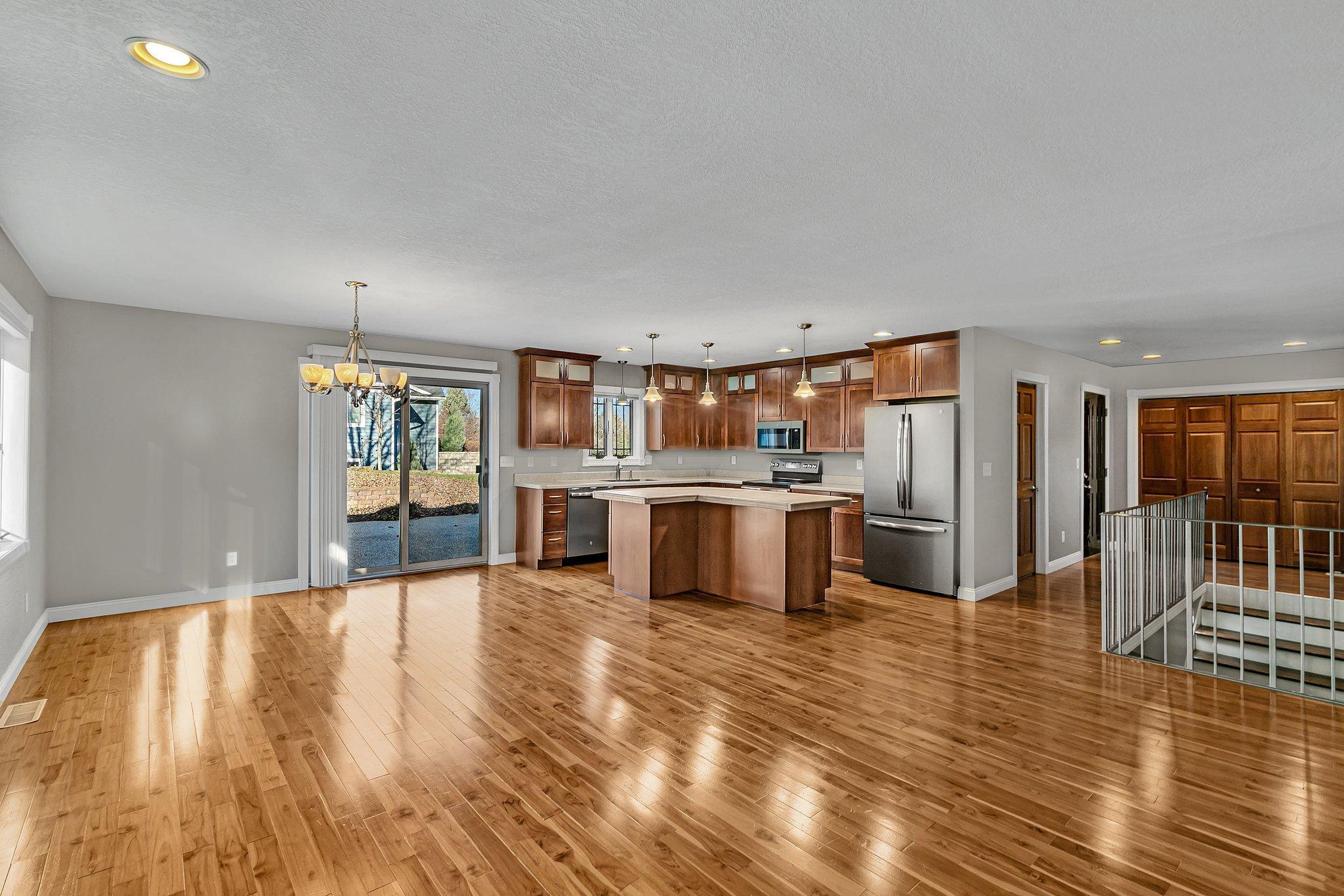 16118 Golfview Road Northeast New London, MN 56273 - Photo 7 of 40 Gallery Image 7
