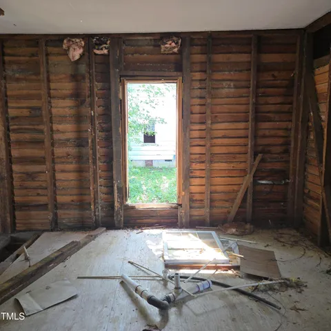 a view of entrance door of the house