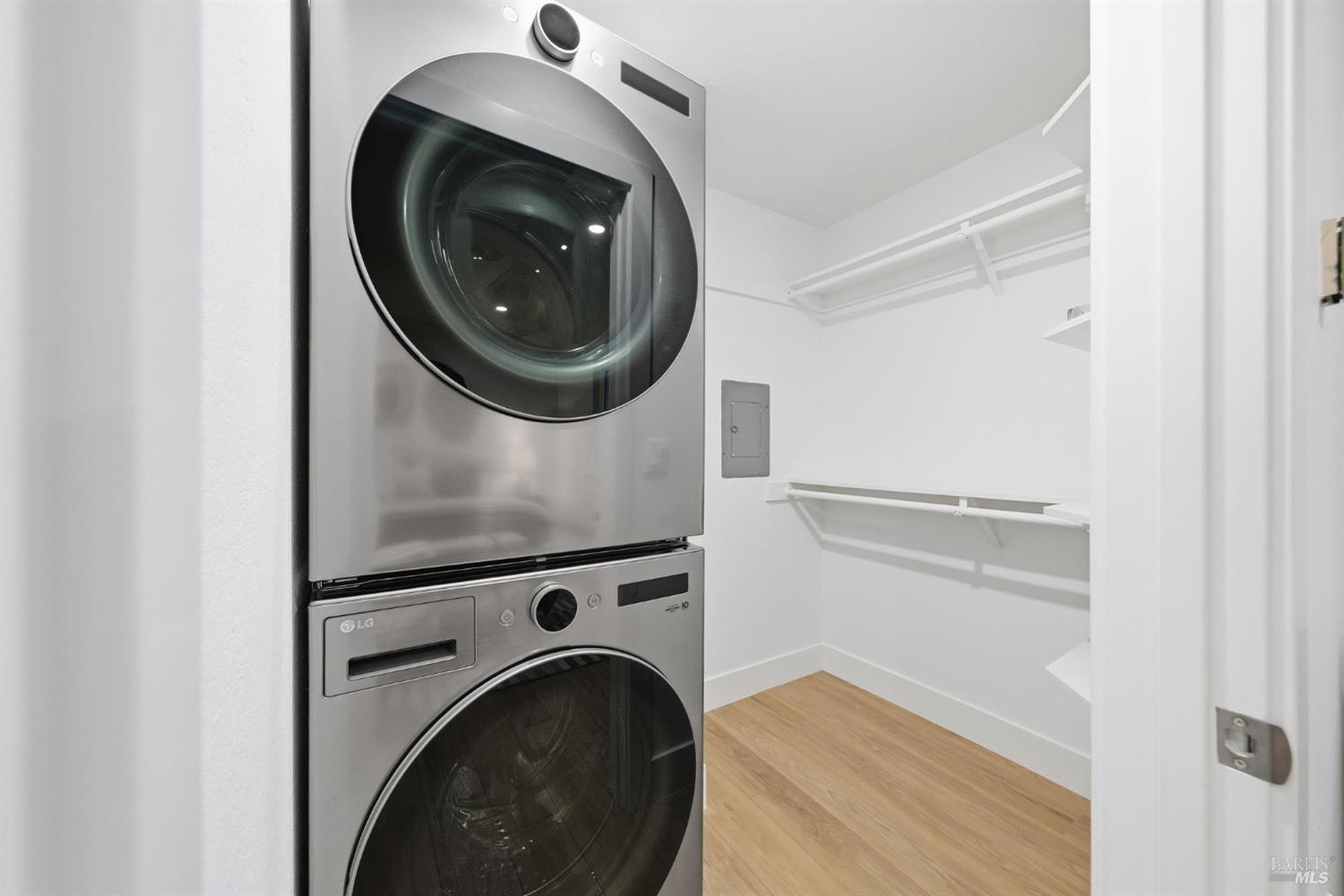 116 Stanford Way Sausalito, CA 94965 - Photo 20 of 37 a close up view of a washer and dryer