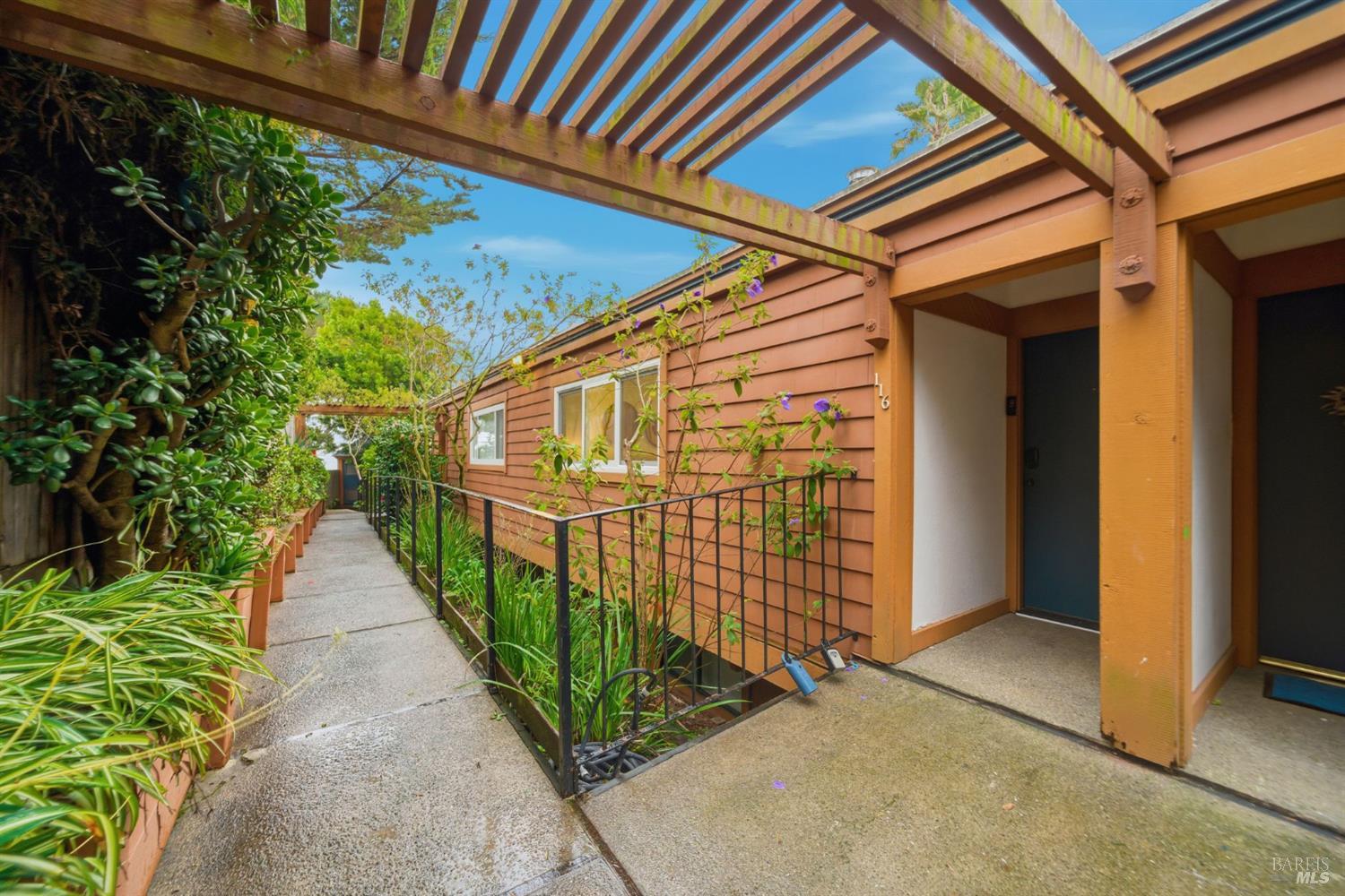 116 Stanford Way Sausalito, CA 94965 - Photo 26 of 37