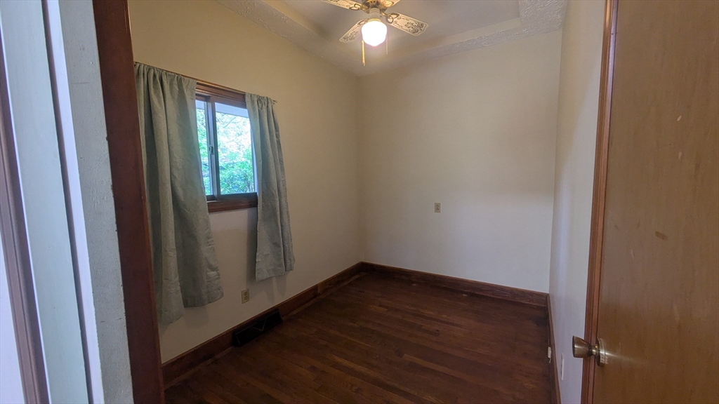 22 Vernon Street Boston, MA 02136 - Photo 10 of 24