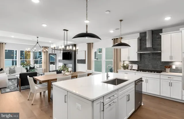 $1,069,990 | 42708 Cattail Crk Drive, Leesburg, VA 20176