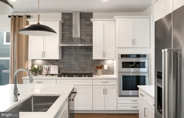 $1,069,990 | 42708 Cattail Crk Drive, Leesburg, VA 20176