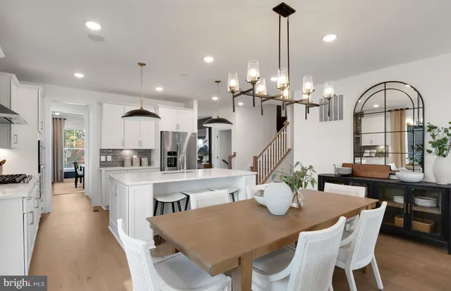 $1,069,990 | 42708 Cattail Crk Drive, Leesburg, VA 20176