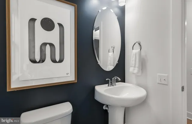 $1,069,990 | 42708 Cattail Crk Drive, Leesburg, VA 20176