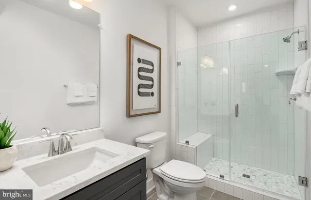 $1,069,990 | 42708 Cattail Crk Drive, Leesburg, VA 20176