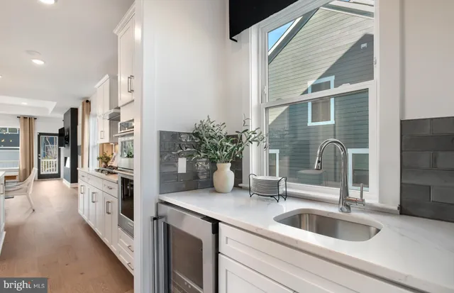 $1,069,990 | 42708 Cattail Crk Drive, Leesburg, VA 20176