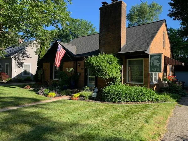$369,000 | 1127 Lakeway Avenue, Kalamazoo, MI 49001