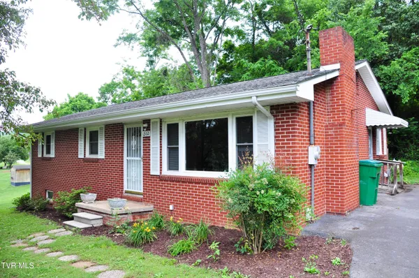 $315,000 | 202 West 3rd Avenue, Watauga, TN 37694