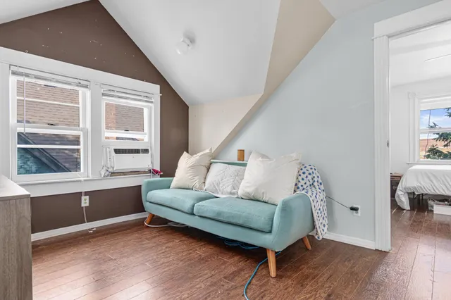 $460,000 | 742 Holly Avenue, St. Paul, MN 55104