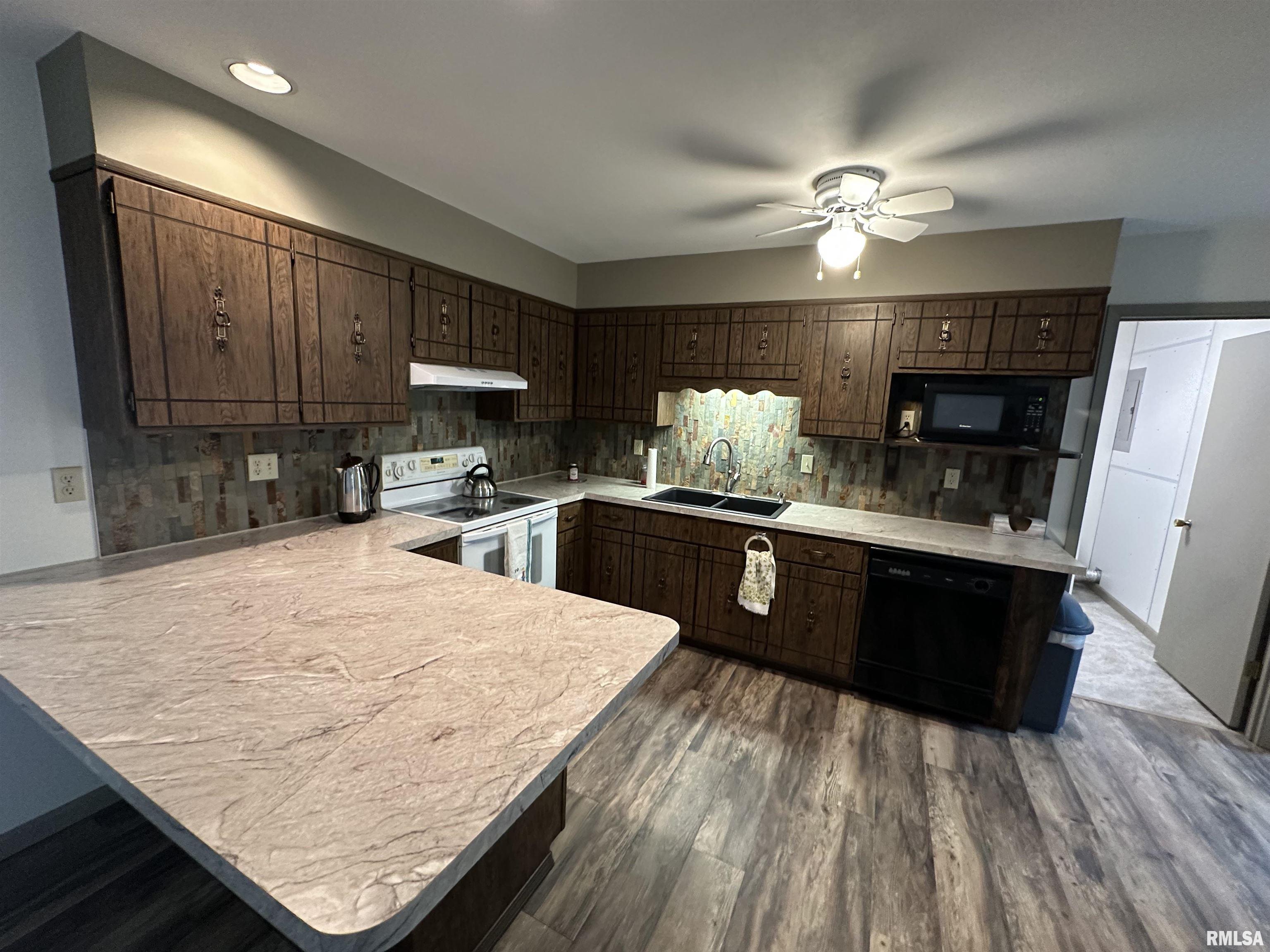 917 Roberta Drive Murphysboro, IL 62966 - Photo 6 of 26