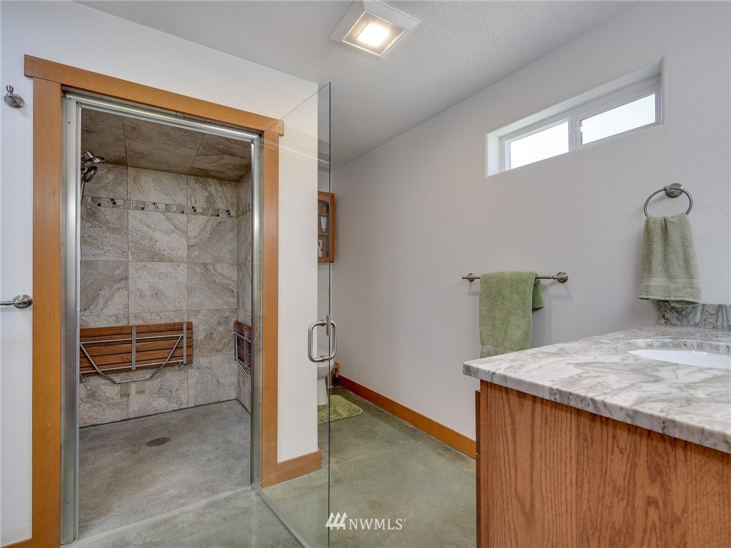 110-8 Roe Road Winlock, WA 98596 - Photo 13 of 32