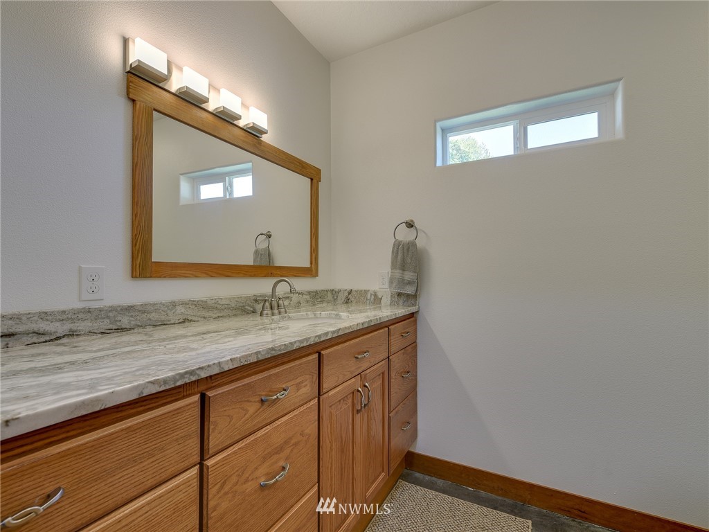 110-8 Roe Road Winlock, WA 98596 - Photo 18 of 32