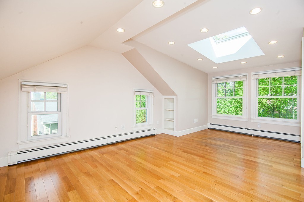 182 Standish Road Watertown, MA 02472 - Photo 11 of 28