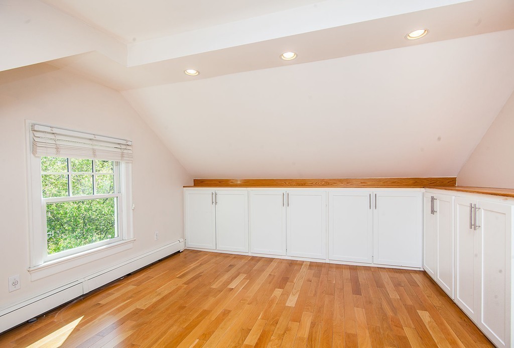 182 Standish Road Watertown, MA 02472 - Photo 20 of 28