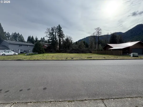 $95,000 | 48448 Roaring Rapids Way, Oakridge, OR 97463