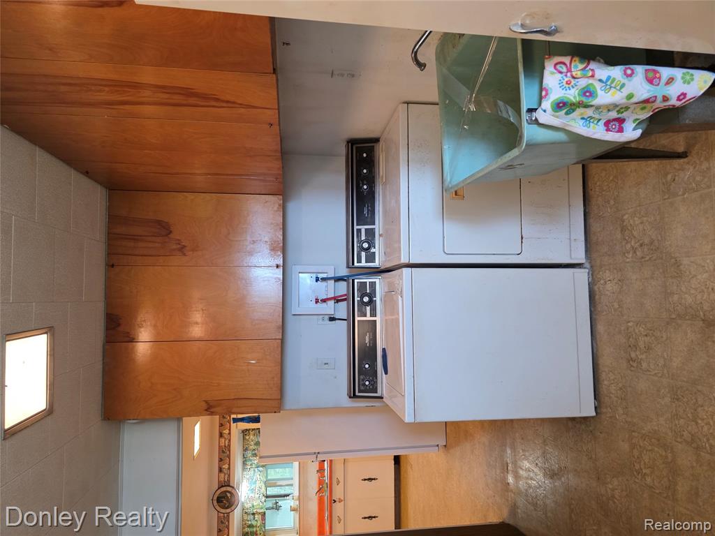2100 Sanilac Road Sandusky, MI 48471 - Photo 5 of 36