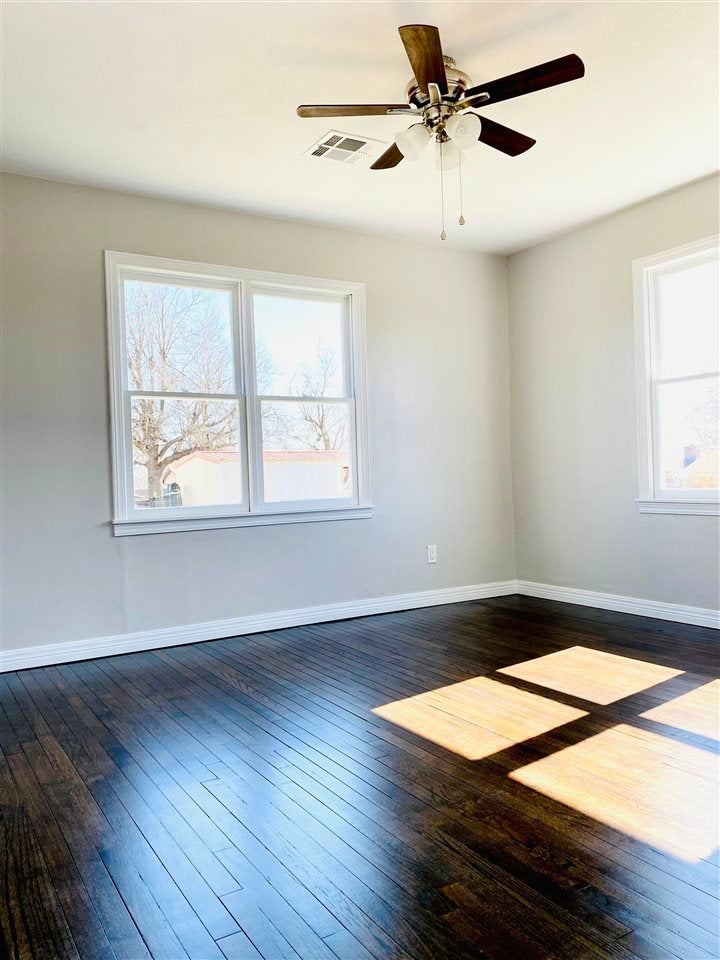 1414 Kaw Street Perry, OK 73077 - Photo 7 of 20 Gallery Image 7