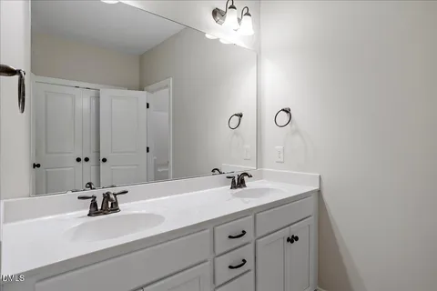 $550,000 | 2104 Temple Hills Way, Fuquay-Varina, NC 27526