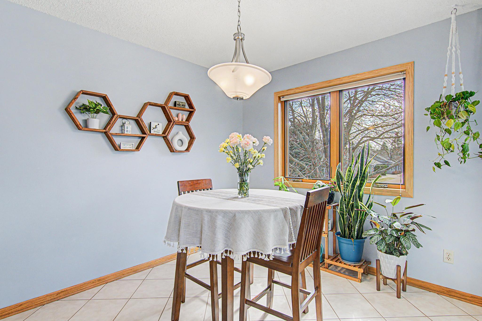 2521 Sumac Ridge White Bear Lake, MN 55110 - Photo 7 of 28