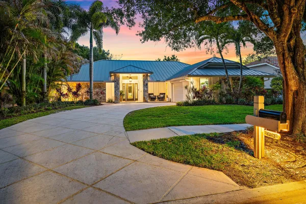 $849,000 | 6462 Winding Lake Drive, Jupiter, FL 33458