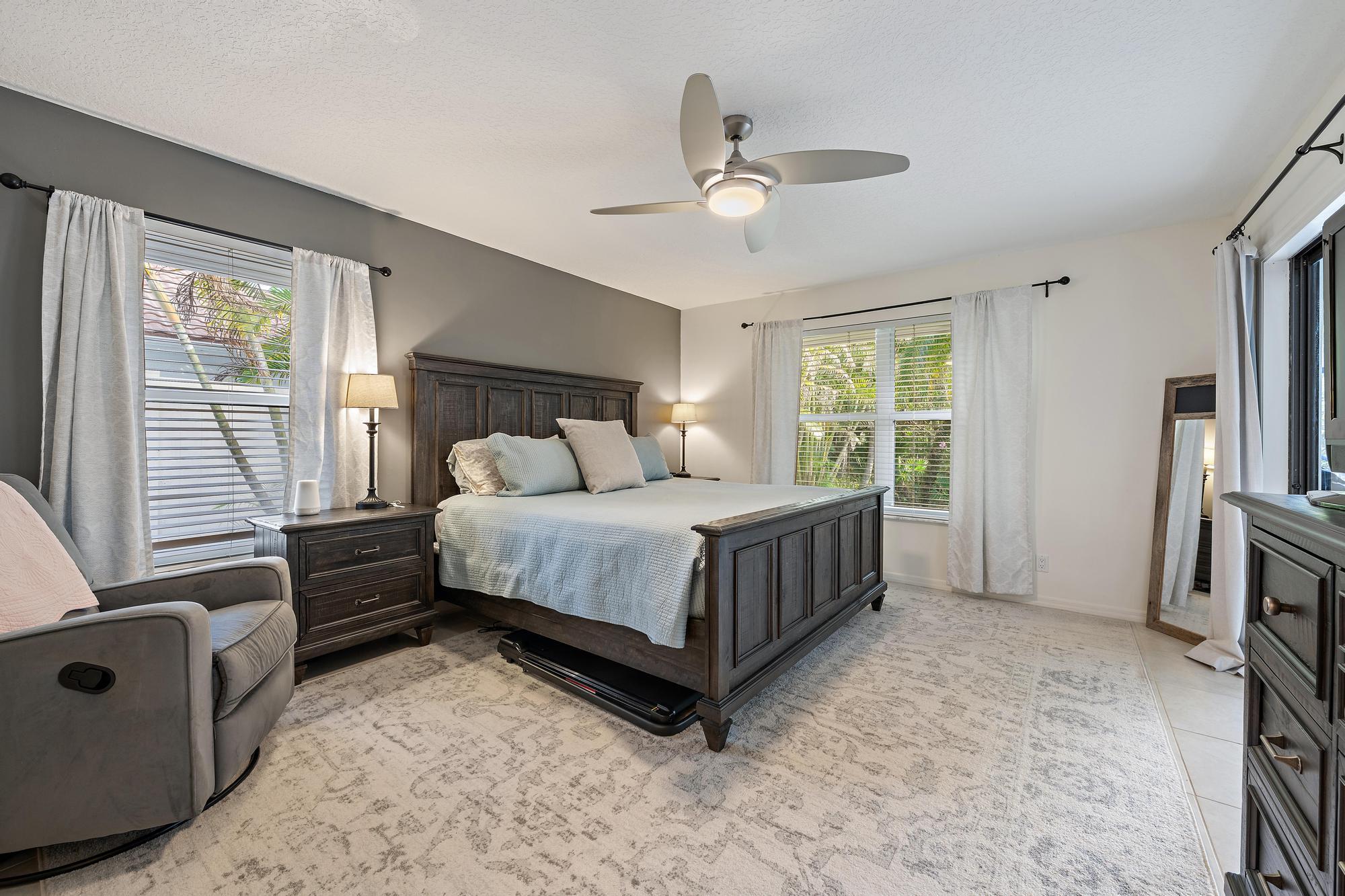 6462 Winding Lake Drive Jupiter, FL 33458 - Photo 17 of 42 Primary Suite