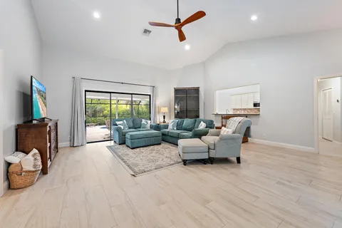 $849,000 | 6462 Winding Lake Drive, Jupiter, FL 33458